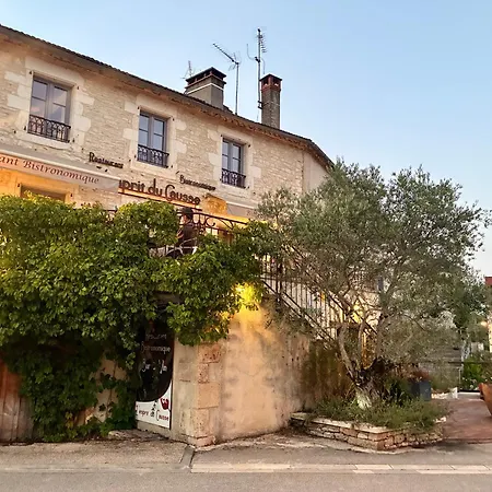 Le Bourg بيت للعطل